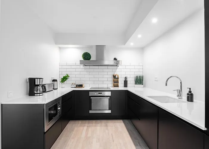 Airhome - Black&white Tallinn