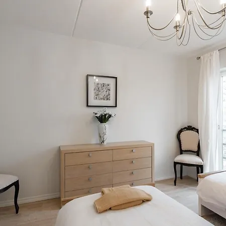 Airhome - Black&white טאלין