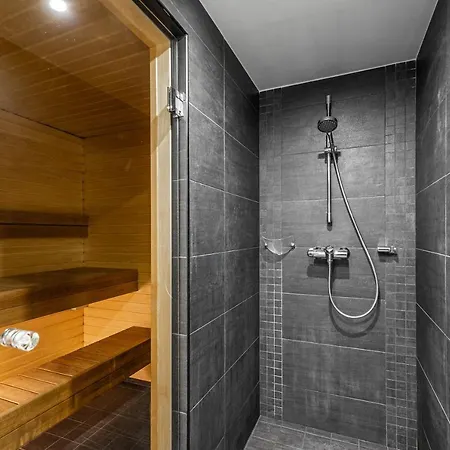 Airhome - Black&white דירה טאלין